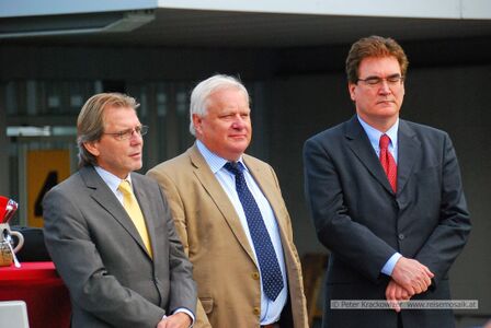 2011 10 05 Tower Salzburg Spatenstich 07.jpg