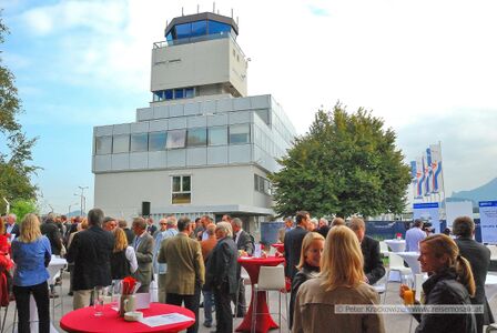 2011 10 05 Tower Salzburg Spatenstich 02.jpg